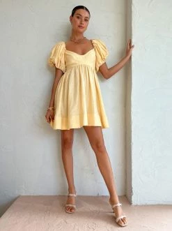 Acler Fairford Dress In Buttermilk -Coco & Lola SHOP Acler Low Res 57 cb70e6d7 f79d 4209 94a1 63784d28405c 600x