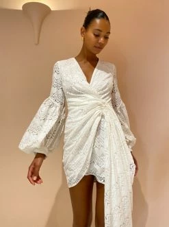 Acler Hanley Dress In Ivory -Coco & Lola SHOP Acler lowres 4 4551a910 ce77 4e3b ab2b c4f3ffe418e4 600x