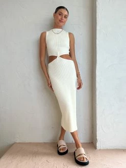 Anna Quan Kiera Dress In Silence -Coco & Lola SHOP AnnaQuan Lowres November 12 600x