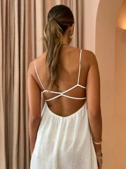 Bec & Bridge Lyla Maxi Dress In Ivory -Coco & Lola SHOP Bec Bridge Lowres 15 e28a65aa f141 4ad5 93cc 02a06b061714 600x