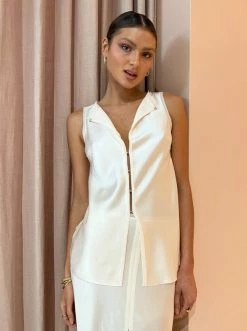 Bec & Bridge Anniston Maxi Skirt In Ivory -Coco & Lola SHOP Bec and Bridge Drop2 Low Res 127 600x