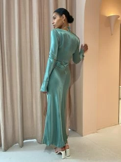 Bec & Bridge Malyka L/S Maxi Dress In Moss Green -Coco & Lola SHOP Becandbridge Lowres July 127 600x