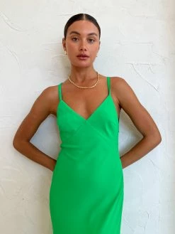 By Johnny Perry Knot Strap Dress In Green -Coco & Lola SHOP ByJohnny Lowres 51 ba2e9b86 9b87 4f84 a927 ba0f58bc09a1 600x
