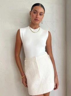 Camilla And Marc Flint Mini Skirt In Cream
