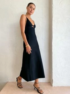 Camilla And Marc Aries Knit Dress In Black -Coco & Lola SHOP CamillaandMarc Lowres 6 1b905eb1 8162 47b1 8d89 66f293e6982c 600x