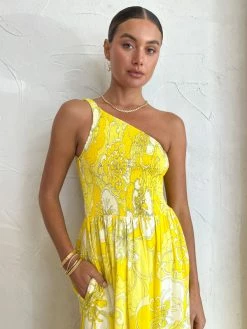 Faithfull The Brand Khalani Midi Dress In La Frana Floral Print -Coco & Lola SHOP Faithfullthebrand Lowres 7 d467f8f8 a873 45ca ba7b 9850f3c52fd3 600x