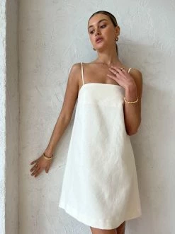 Friends With Frank The Mila Dress In Ivory Linen -Coco & Lola SHOP Friends With Frank Low Res 41 600x