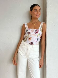 Gyre Delilah One Piece In Shell