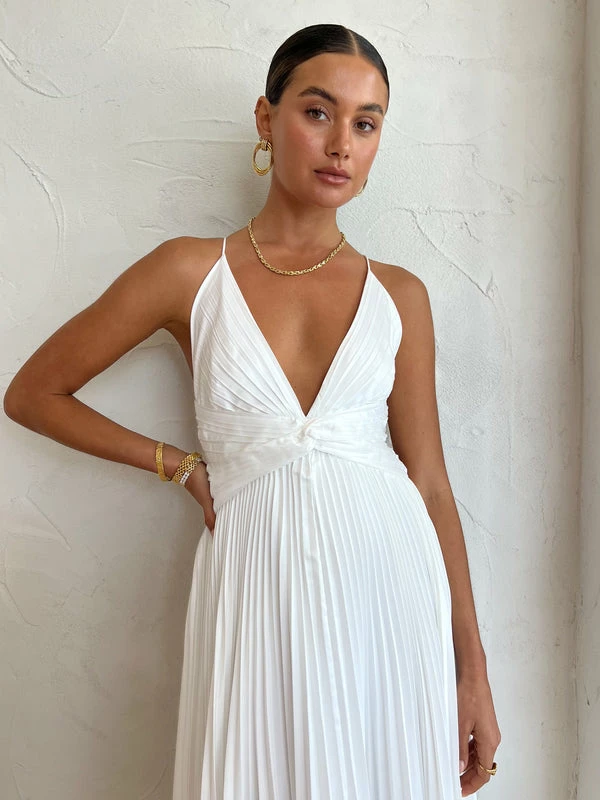 Issy Orla Dress In White 8 Issy Orla Dress In White - Image 6