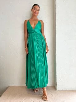 Issy Orla Dress In Jade -Coco & Lola SHOP Issy Lowres 50 f2abdb2c 2570 4cfb b268 62d424154e18 600x