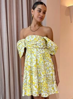 Issy Teacups Dress In Flower Crown -Coco & Lola SHOP Issy Lowres 5 d549cd39 da49 4862 b4fb a8abdd8377eb 600x