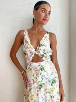 Issy Blue Skies Dress In Spring -Coco & Lola SHOP Issy Lowres 93 32008f90 e886 4da7 8765 ed054b645b55 600x