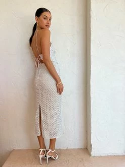 Manning Cartell Soiree Pencil Skirt In Silver 12 Manning Cartell Soiree Pencil Skirt In Silver -Coco & Lola SHOP ManningCartell Lowres 10 c78bd202 bcd0 459f 8249 248a715f7a3d 600x