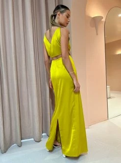 One Fell Swoop Cult Maxi In Citrien -Coco & Lola SHOP OFS Reshoot Low Res 39 96152771 5535 442b ac4b f08e9016eb1e 600x
