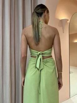 One Fell Swoop Review Skirt In Grass -Coco & Lola SHOP OFS Reshoot Low Res 6 600x