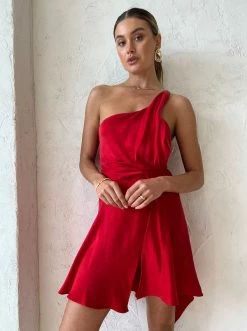 One Fell Swoop Margo Mini Dress In Rosso -Coco & Lola SHOP OneFellSwoop Lowres August 127 600x