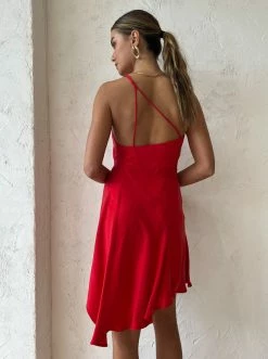 One Fell Swoop Margo Mini Dress In Rosso -Coco & Lola SHOP OneFellSwoop Lowres August 129 600x