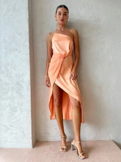 One Fell Swoop Aria Dress In Persimmon -Coco & Lola SHOP OneFellSwoop Lowres August 24 600x