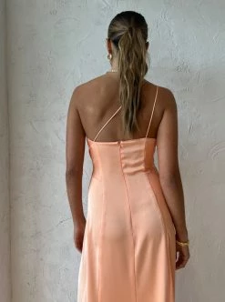 One Fell Swoop Aria Dress In Persimmon -Coco & Lola SHOP OneFellSwoop Lowres August 29 600x