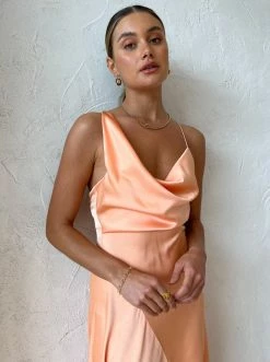 One Fell Swoop Josphine Dress In Persimmon -Coco & Lola SHOP OneFellSwoop Lowres August 41 600x