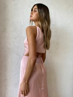 One Fell Swoop Cult Maxi Dress In Dusty Rose -Coco & Lola SHOP OneFellSwoop Lowres May 175 600x