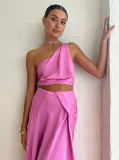 One Fell Swoop Iris Skirt In Candy -Coco & Lola SHOP One Fell Swoop Low Res 28 998f1367 1812 47e0 88f5 5ce722281cec 600x