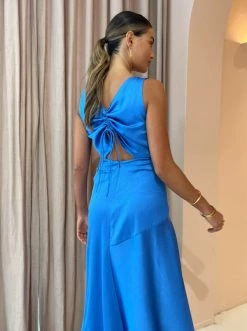 One Fell Swoop Alegra Midi In Ultramarine -Coco & Lola SHOP One Fell Swoop Low Res 96 99cbc974 ca1e 4986 b063 dc9d13093d04 600x