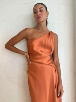 One Fell Swoop Pearl Dress In Sienna -Coco & Lola SHOP One Fell Swoop Low Res Eden 241 600x