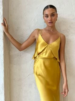 Friends With Frank The Willa Skirt In Marigold -Coco & Lola SHOP Reshoots Lowres august 83 600x