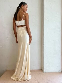 Shona Joy Ruched Maxi Skirt In Cream -Coco & Lola SHOP ShonaJoy Lowres 14 c73ed236 d4a2 4120 969a 0e94a266efb4 600x