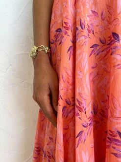Sonya Serena Maxi Skirt In Peach Watercolour Print -Coco & Lola SHOP Sonya Lowres 16 3e9974b3 07f7 45dc bf56 b61bc56c271c 600x