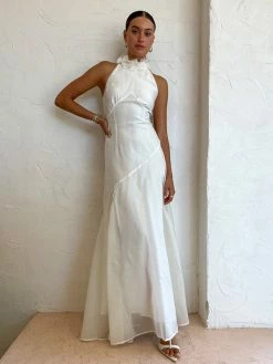 Sonya Noelle Gown In White 13 Sonya Noelle Gown In White -Coco & Lola SHOP Sonya Lowres 79 5b6276fc 57be 408c b76d d993a0f60bbc 600x